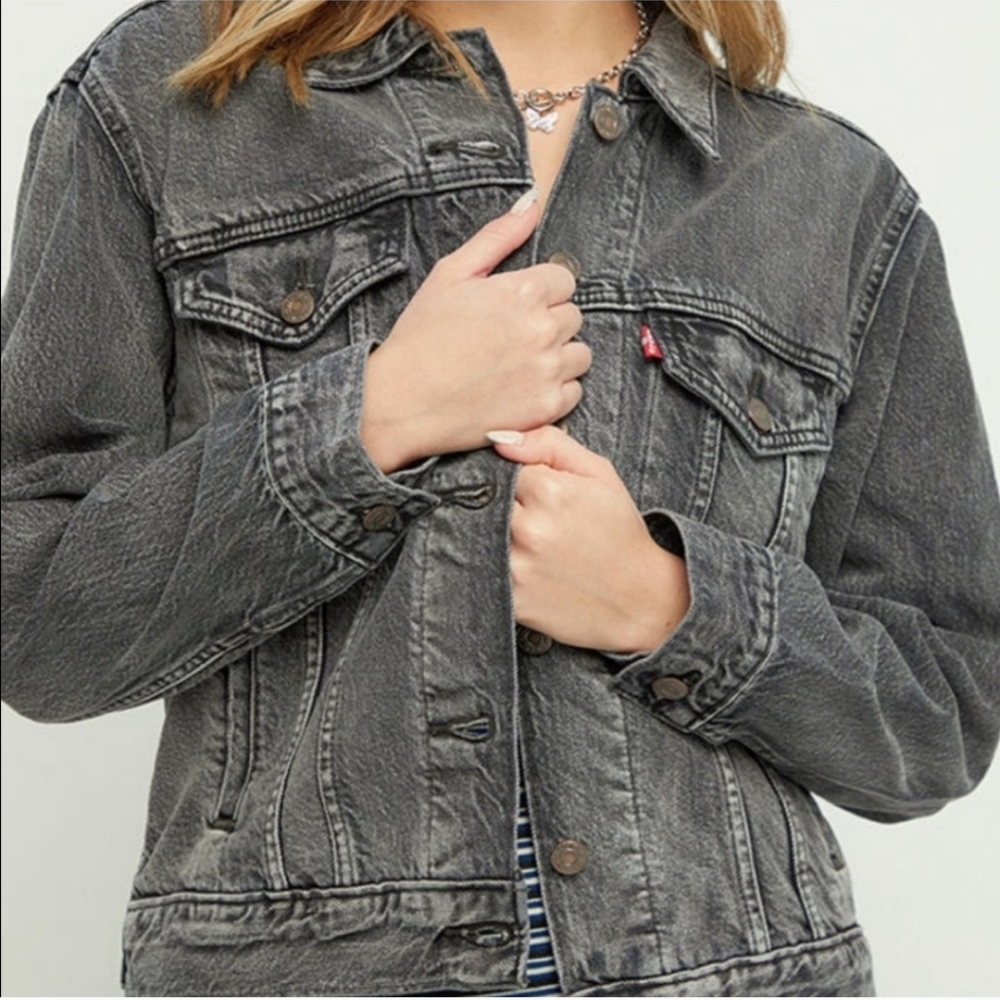 Levi's Original Trucker Jacket in Faded Black